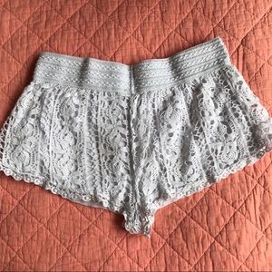 RUE21 White Crochet Shorts Sz L